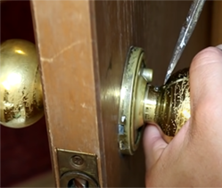 certified locksmith: locksmith bromley